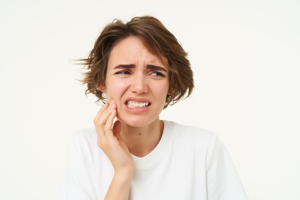 Reasons Why Your Tooth Hurts When You Bite Down